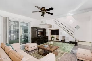 Photo #5: 6800210 Listing