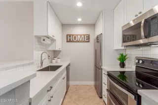 Photo #6: 6800224 Listing