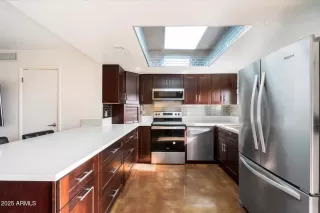 Photo #3: 6800436 Listing