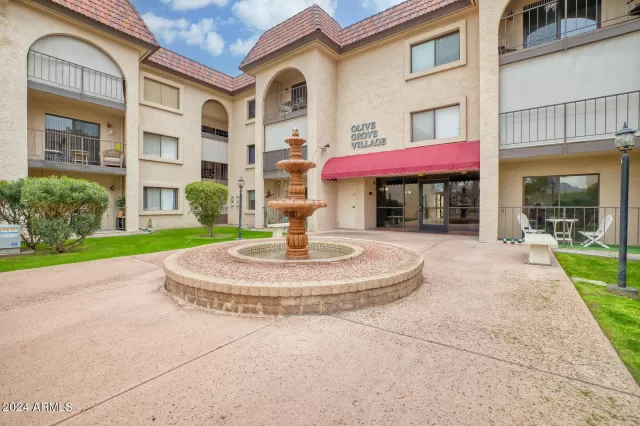 MLS: 6800451 Condo For Sale