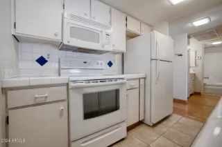Photo #6: 6800451 Listing 