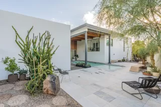 Photo #3: 6800471 Listing