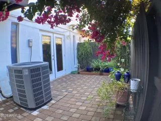 Photo #4: 6800636 Listing