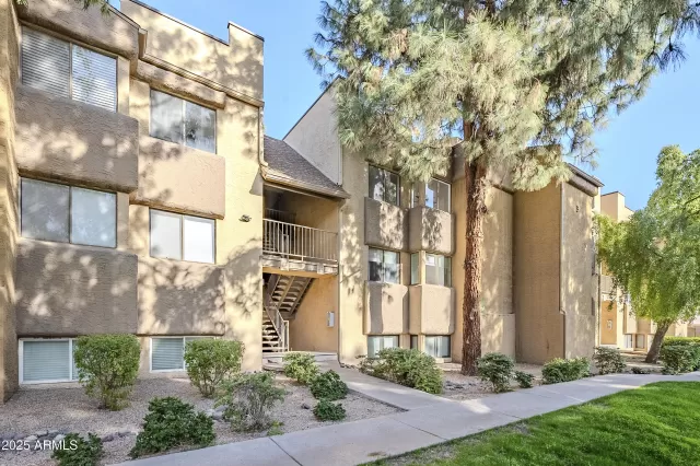 MLS: 6800715 Condo For Sale