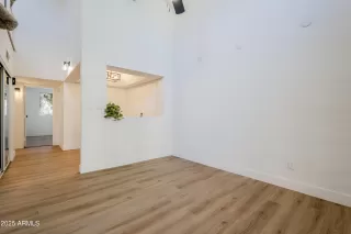 Photo #6: 6800715 Listing 