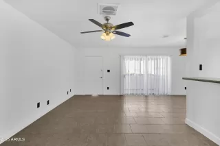 Photo #5: 6800806 Listing 