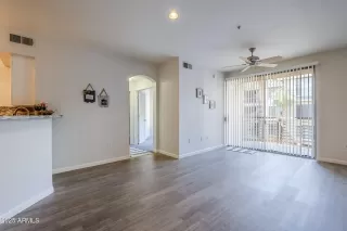 Photo #2: 6800929 Listing 