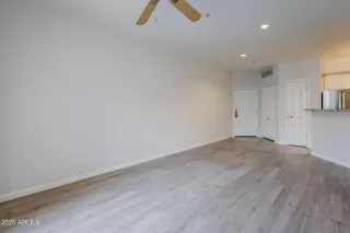 Photo #4: 6800929 Listing 