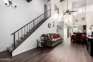 Photo #4: 6800933 Listing