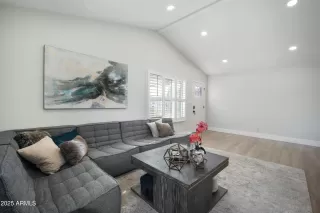 Photo #4: 6800953 Listing 