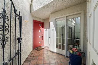 Photo #6: 6800967 Listing