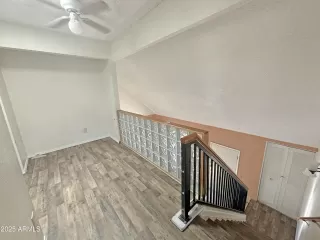 Photo #6: 6801000 Listing 