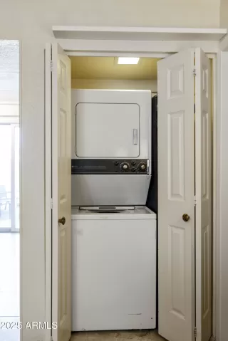 Photo #4: 6801030 Listing