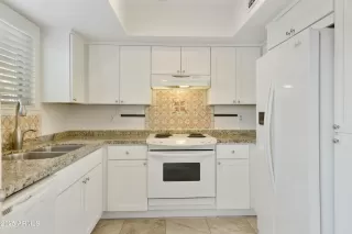 Photo #6: 6801030 Listing