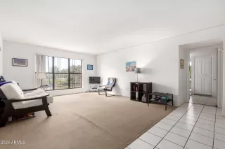 Photo #6: 6801160 Listing 