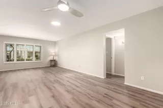 Photo #5: 6801219 Listing