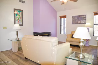 Photo #1: 6801272 Listing 