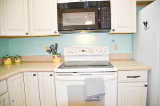 Photo #6: 6801272 Listing 