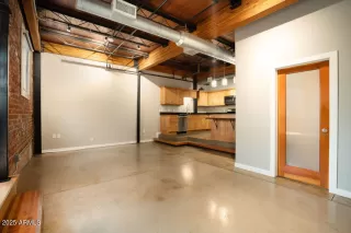 Photo #6: 6801278 Listing 