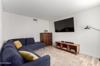 Photo #5: 6801505 Listing