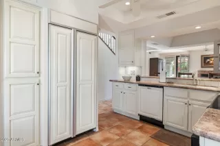 Photo #6: 6801676 Listing