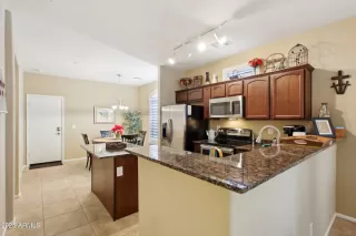 Photo #5: 6801815 Listing