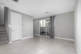 Photo #4: 6801844 Listing