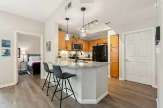 Photo #2: 6801955 Listing