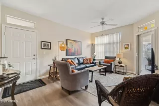 Photo #5: 6801955 Listing