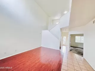 Photo #3: 6802052 Listing 