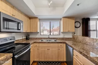 Photo #3: 6802287 Listing 