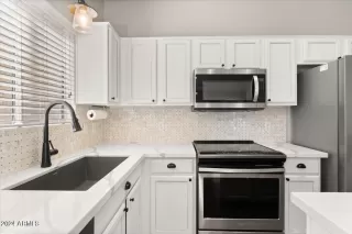 Photo #6: 6802307 Listing 