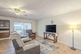 Photo #5: 6802328 Listing 