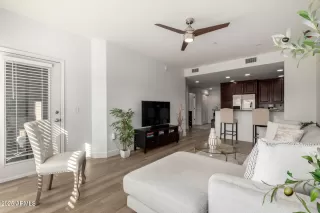 Photo #3: 6802348 Listing 