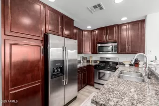 Photo #5: 6802348 Listing 