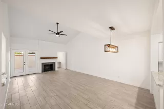 Photo #6: 6802383 Listing