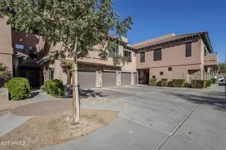 Photo #2: 6802404 Listing