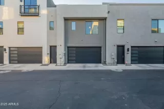 Photo #2: 6802474 Listing