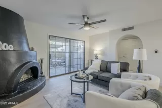 Photo #2: 6802513 Listing 