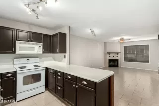 Photo #5: 6802656 Listing 