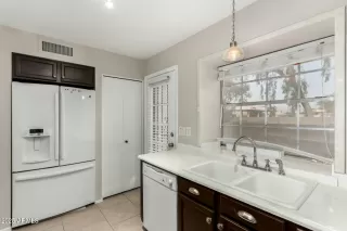 Photo #6: 6802656 Listing 