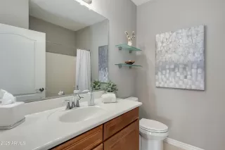 Photo #5: 6802728 Listing
