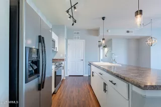 Photo #6: 6802759 Listing 