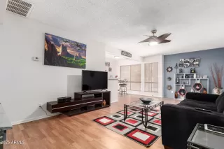 Photo #4: 6802831 Listing 