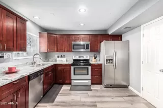 Photo #2: 6802920 Listing