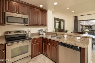 Photo #4: 6803072 Listing