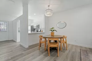 Photo #3: 6803121 Listing 