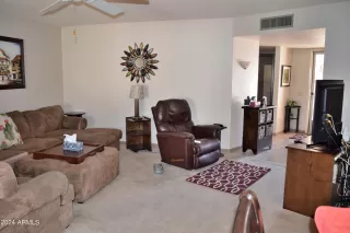 Photo #3: 6803196 Listing