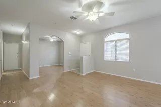 Photo #6: 6803199 Listing 