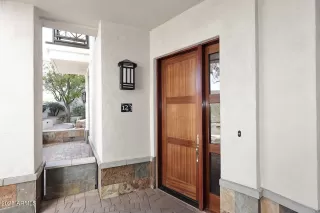 Photo #1: 6803243 Listing